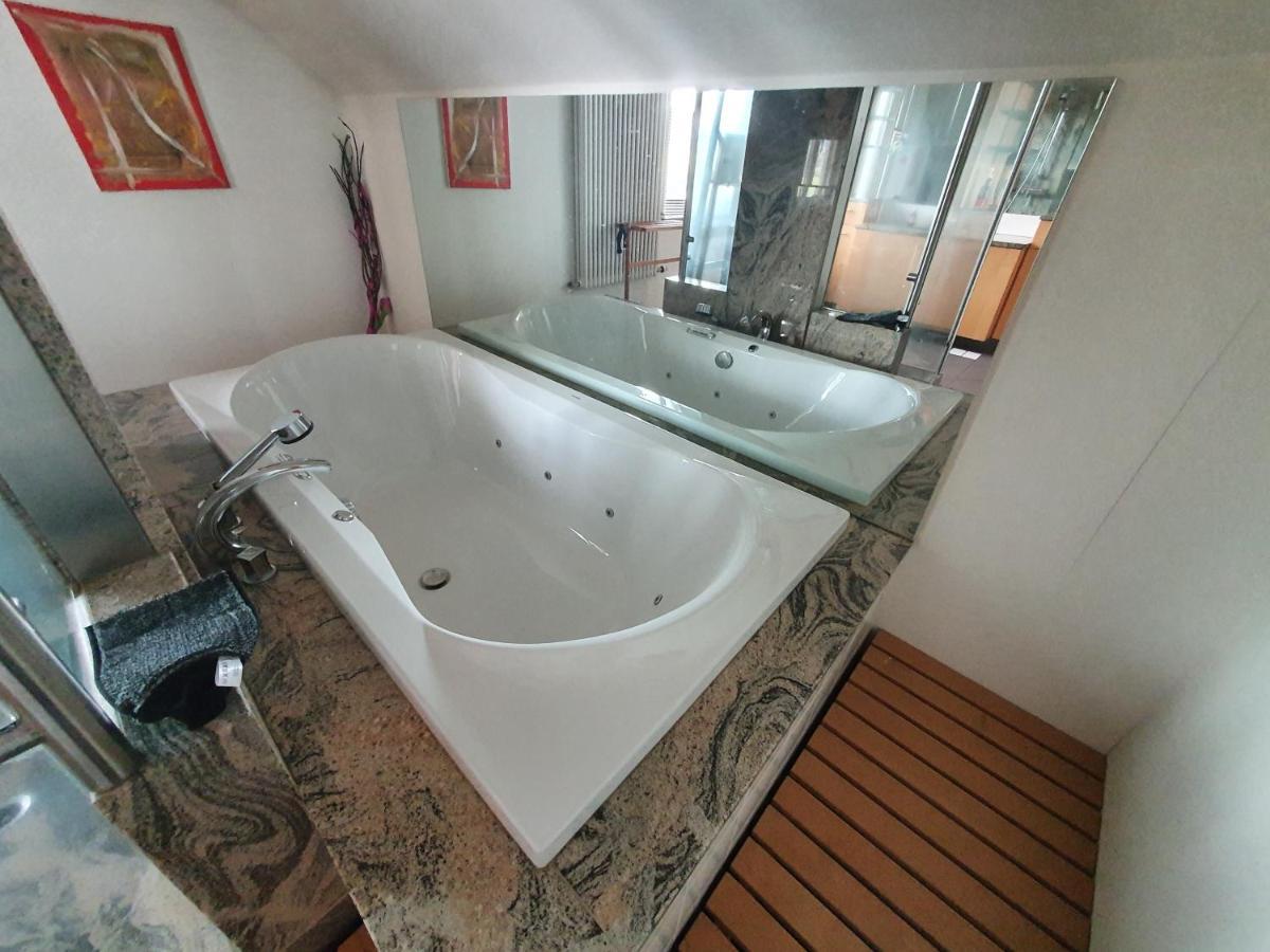 Ferienwohnung Nussbaum Merzig Buitenkant foto